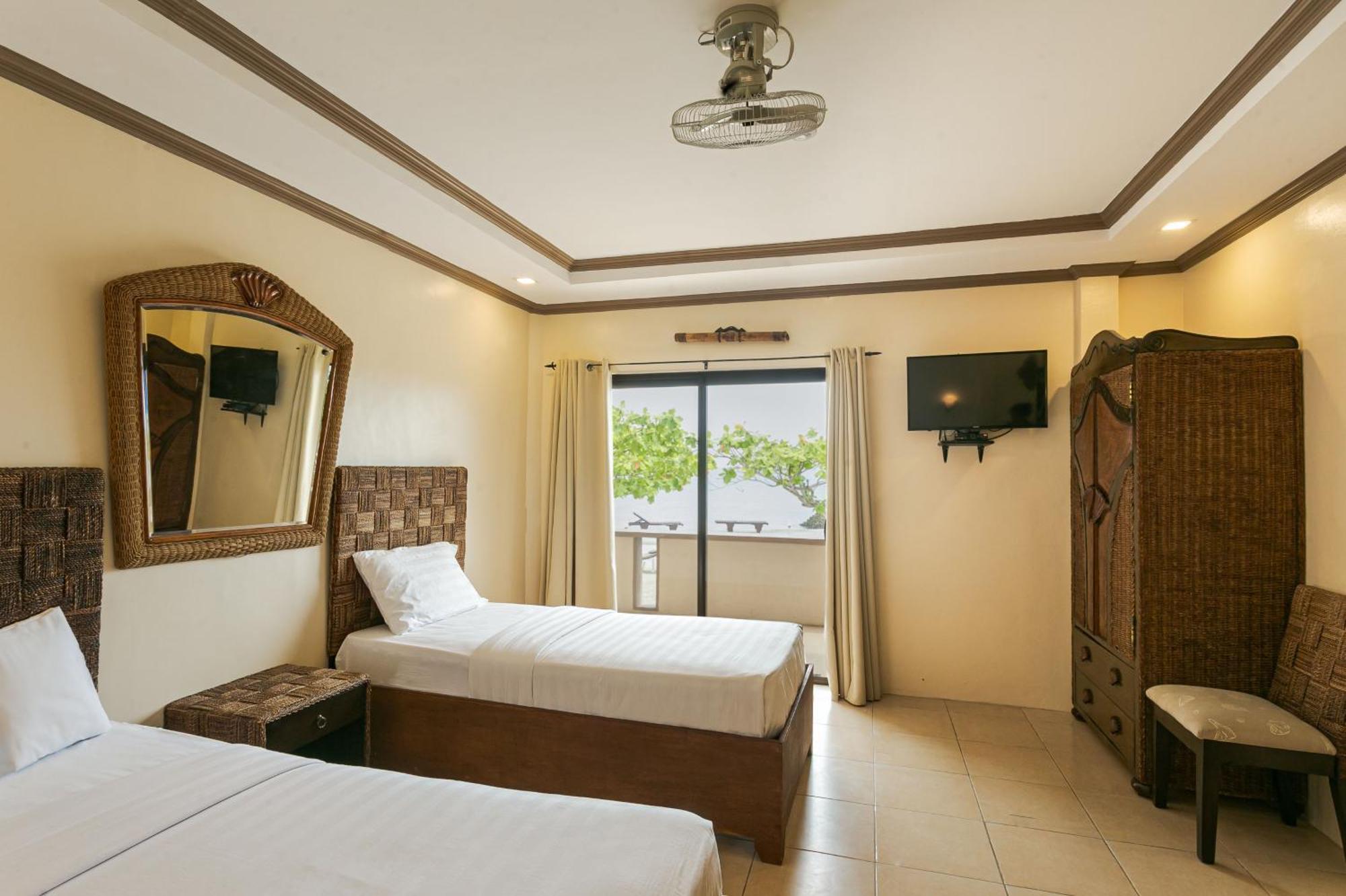 Turtle Bay Dive Resort Moalboal Eksteriør billede